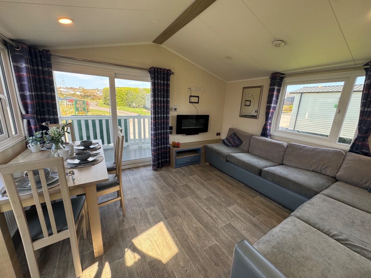 3 bedroom  For Sale