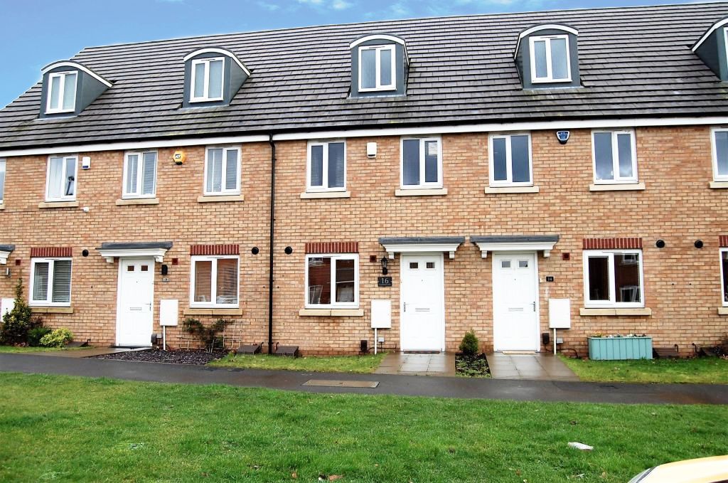 3 bedroom Townhouse For Sale