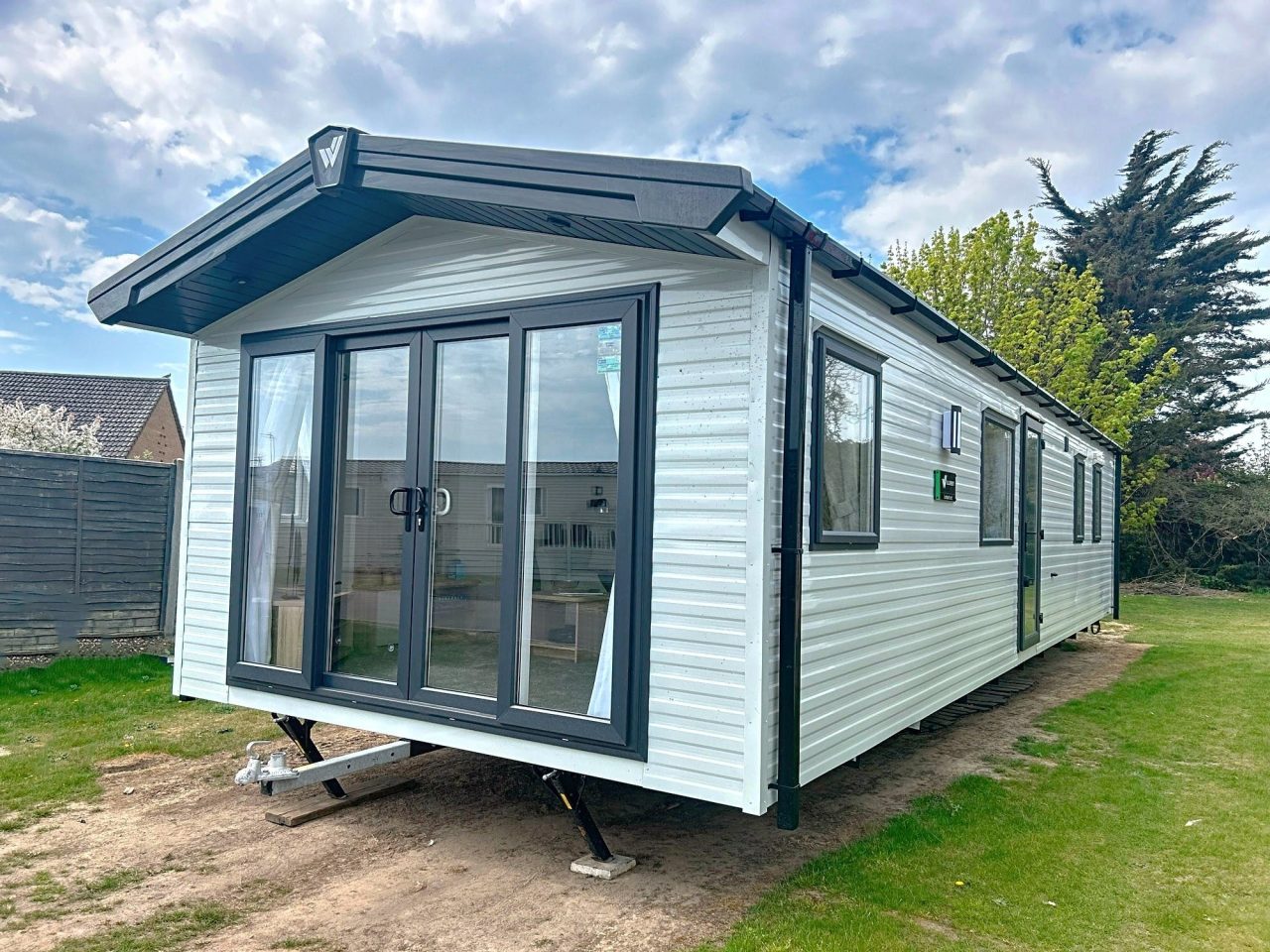 2 bedroom  For Sale