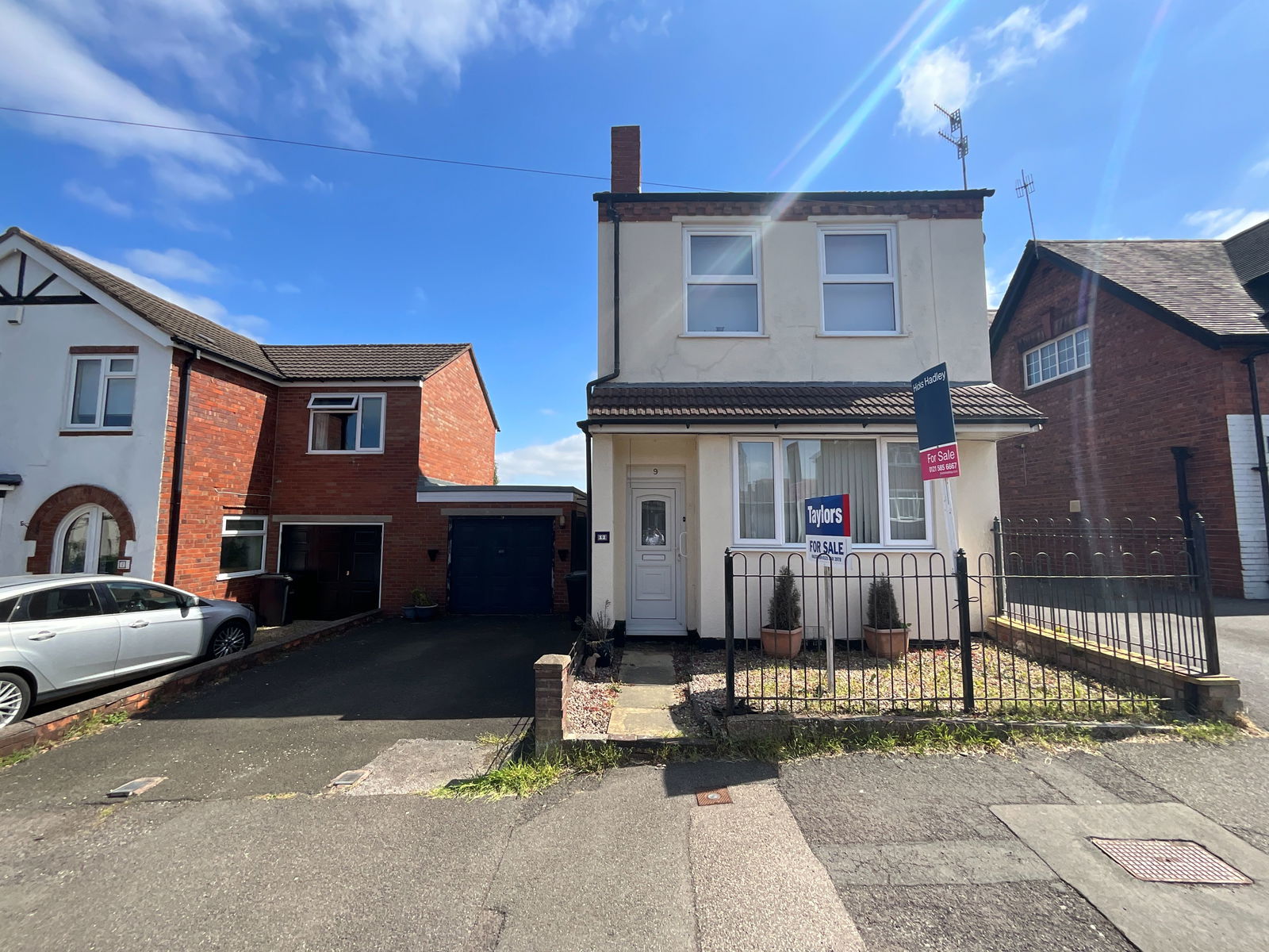 3 bedroom Detached house For Sale