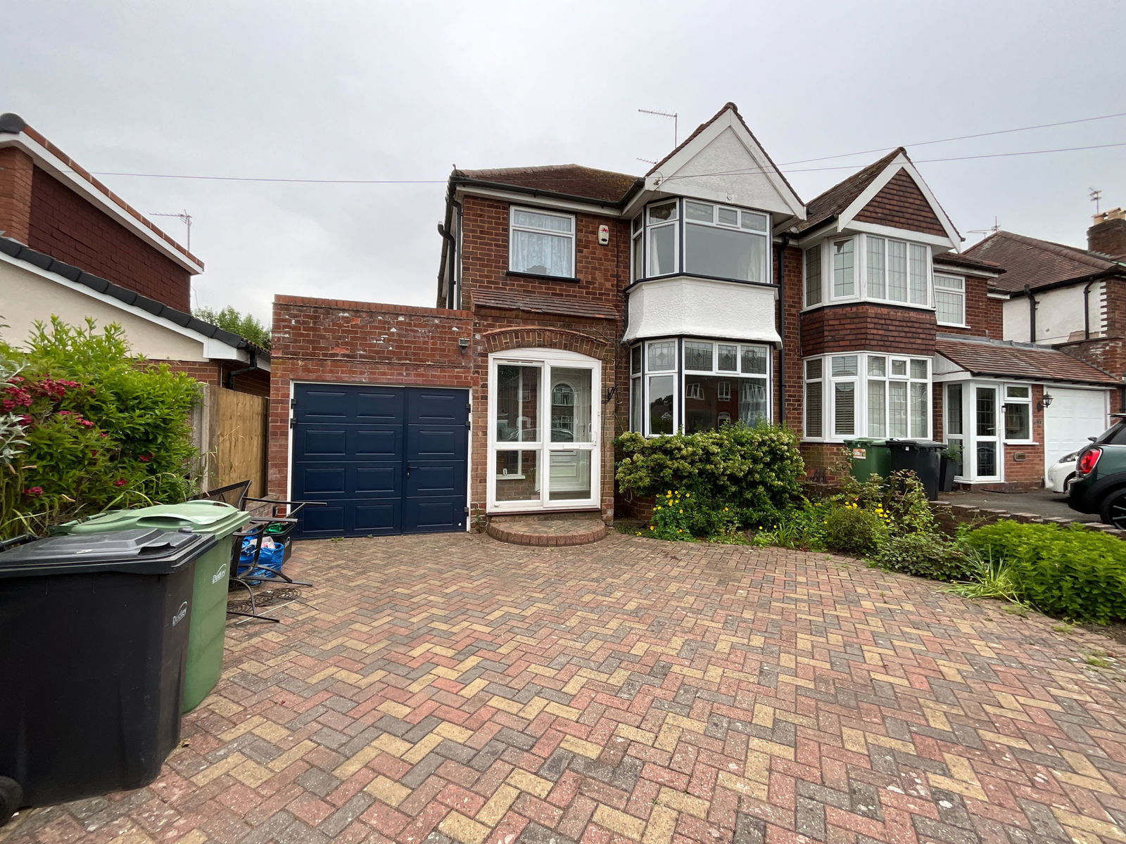 3 bedroom Semi-Detached For Sale