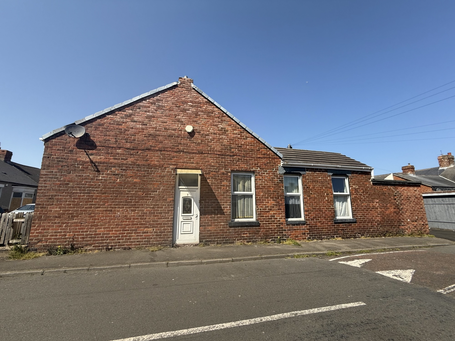 3 bedroom Cottage For Sale