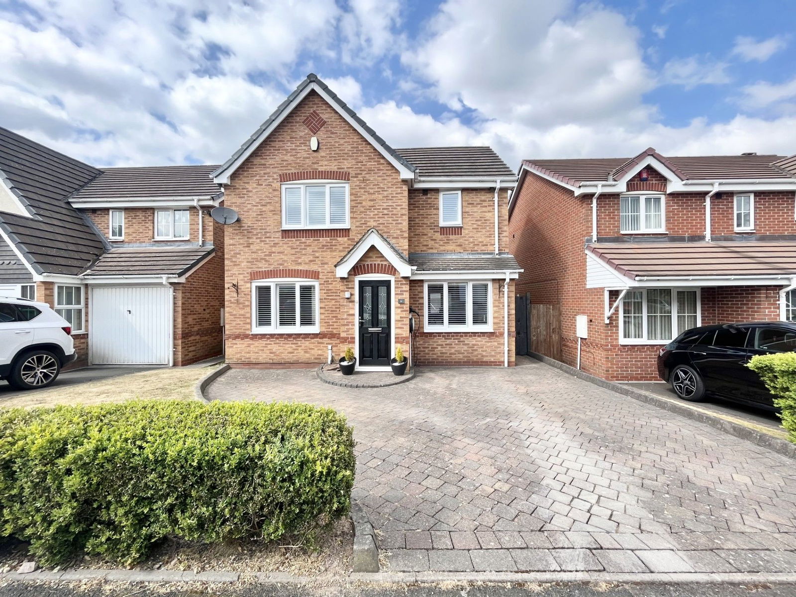 3 bedroom Detached For Sale