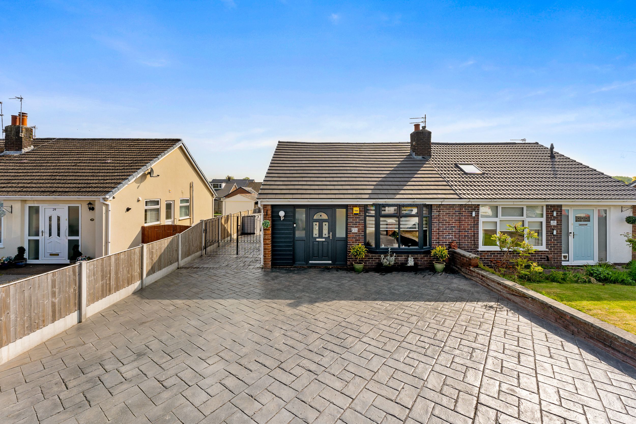 3 bedroom Property For Sale