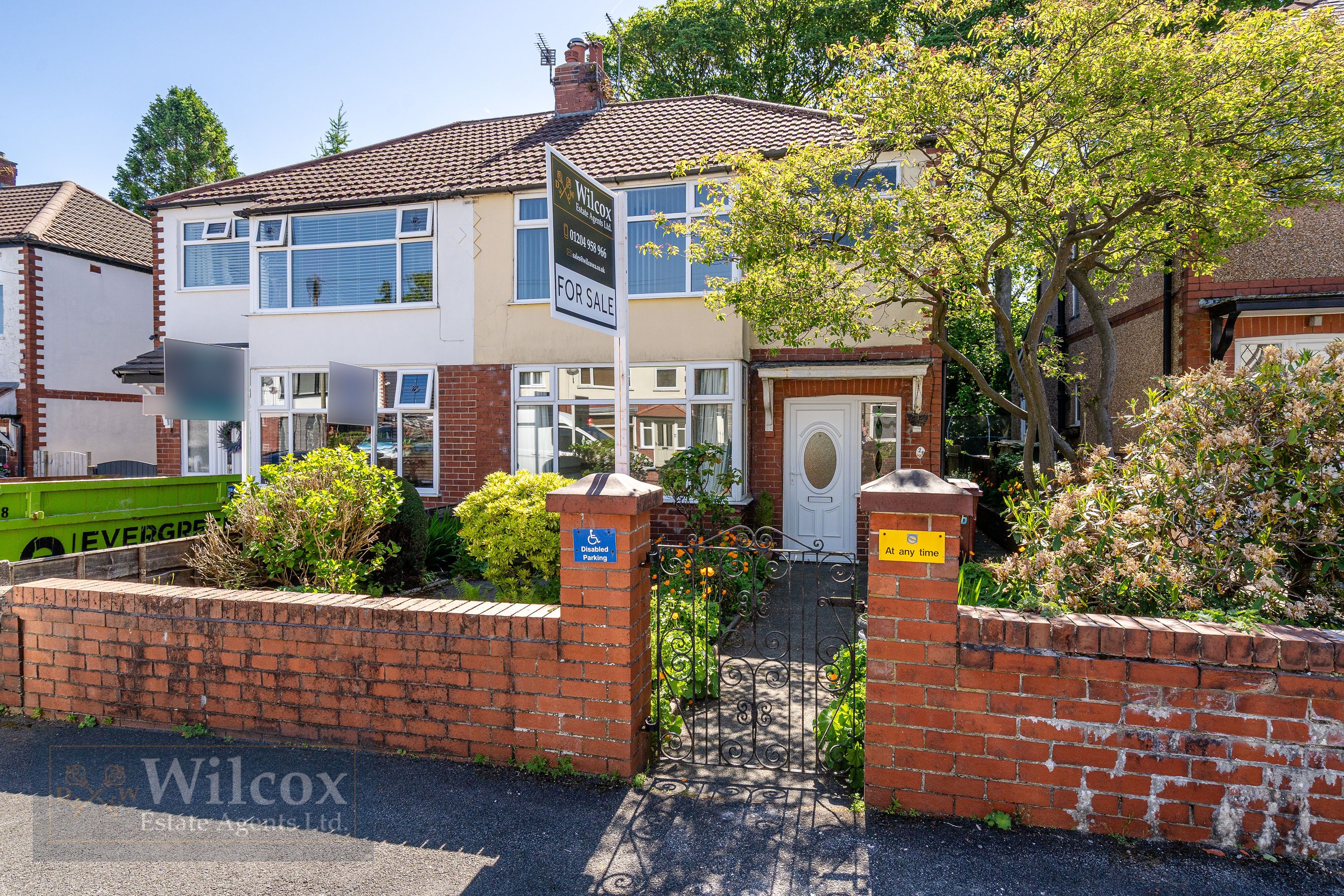 4 bedroom House For Sale