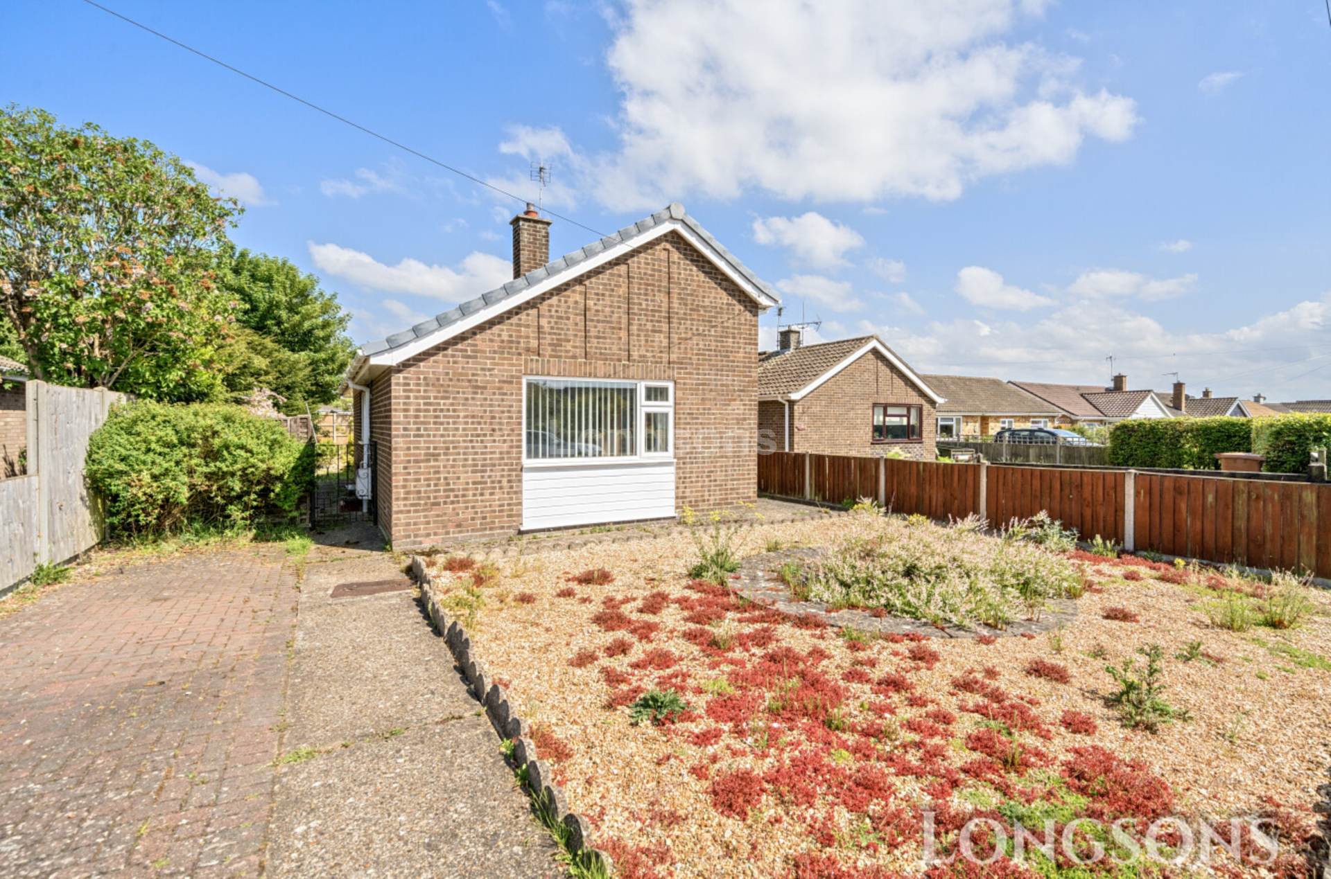 2 bedroom Detached For Sale