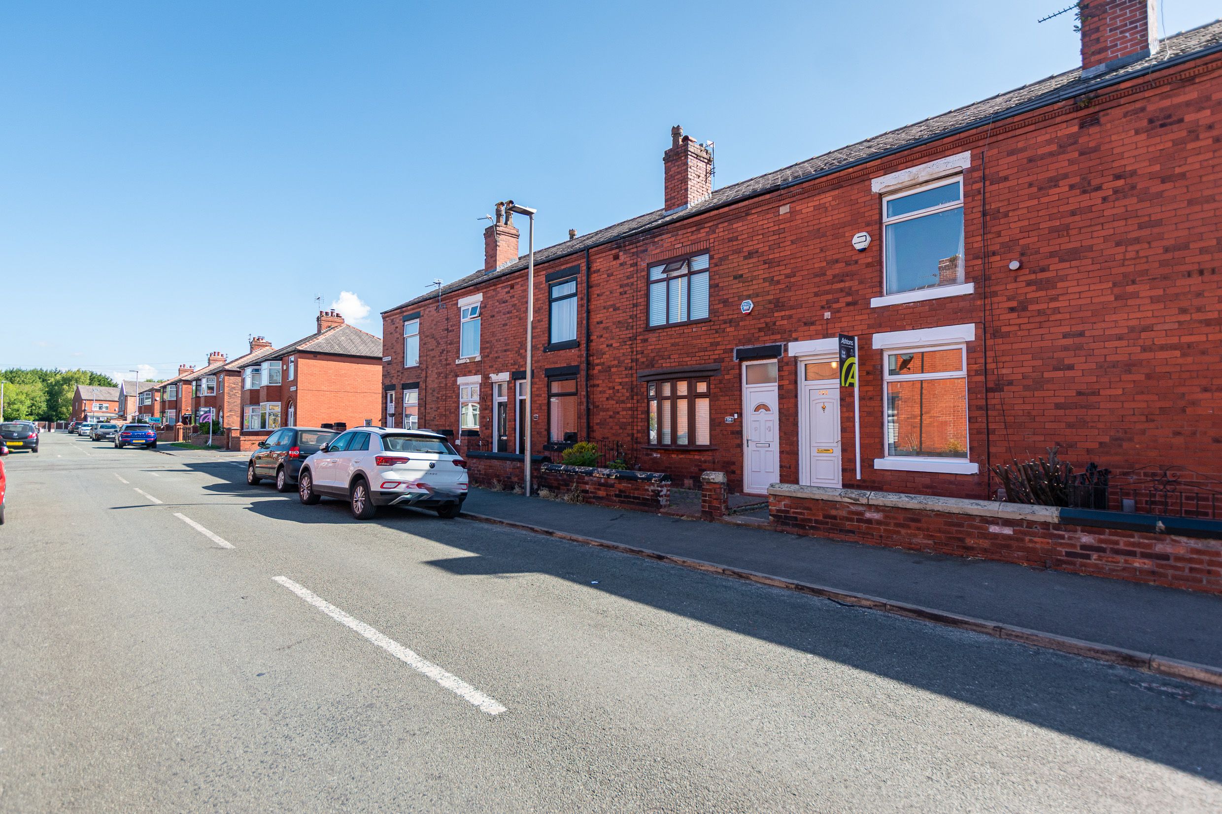 2 bedroom House (unspecified) For Sale