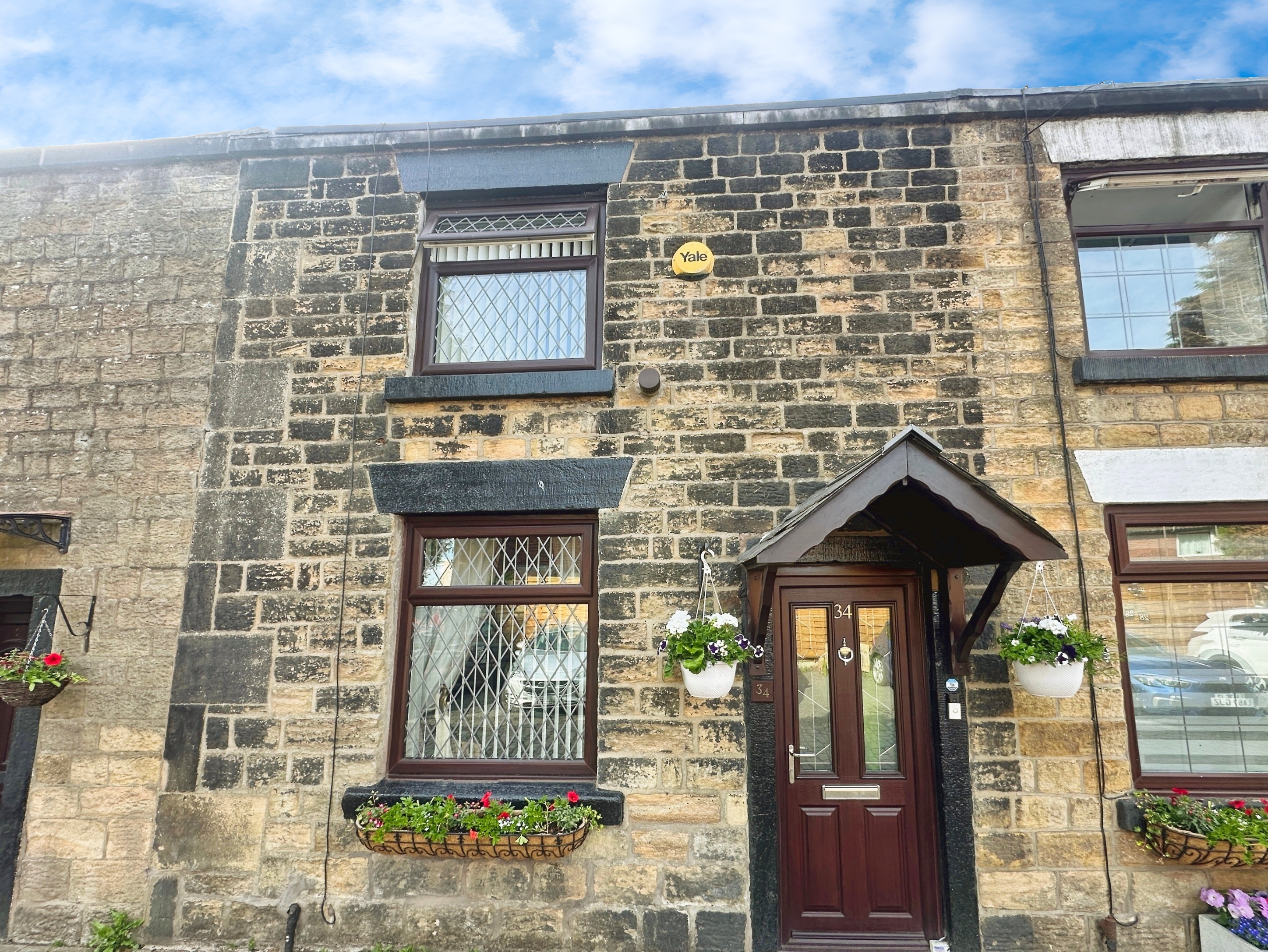 2 bedroom Cottage For Sale