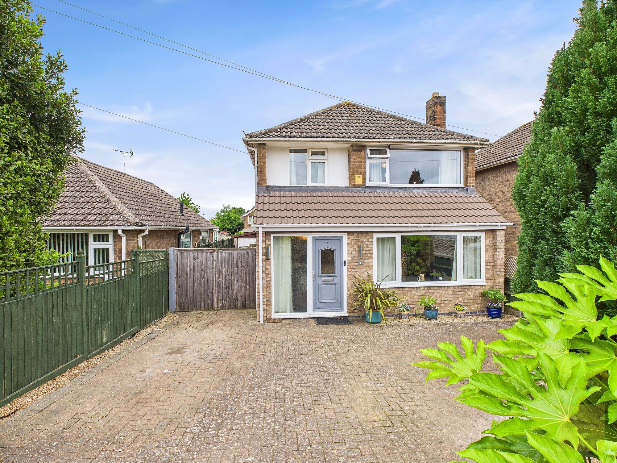 3 bedroom House (unspecified) For Sale