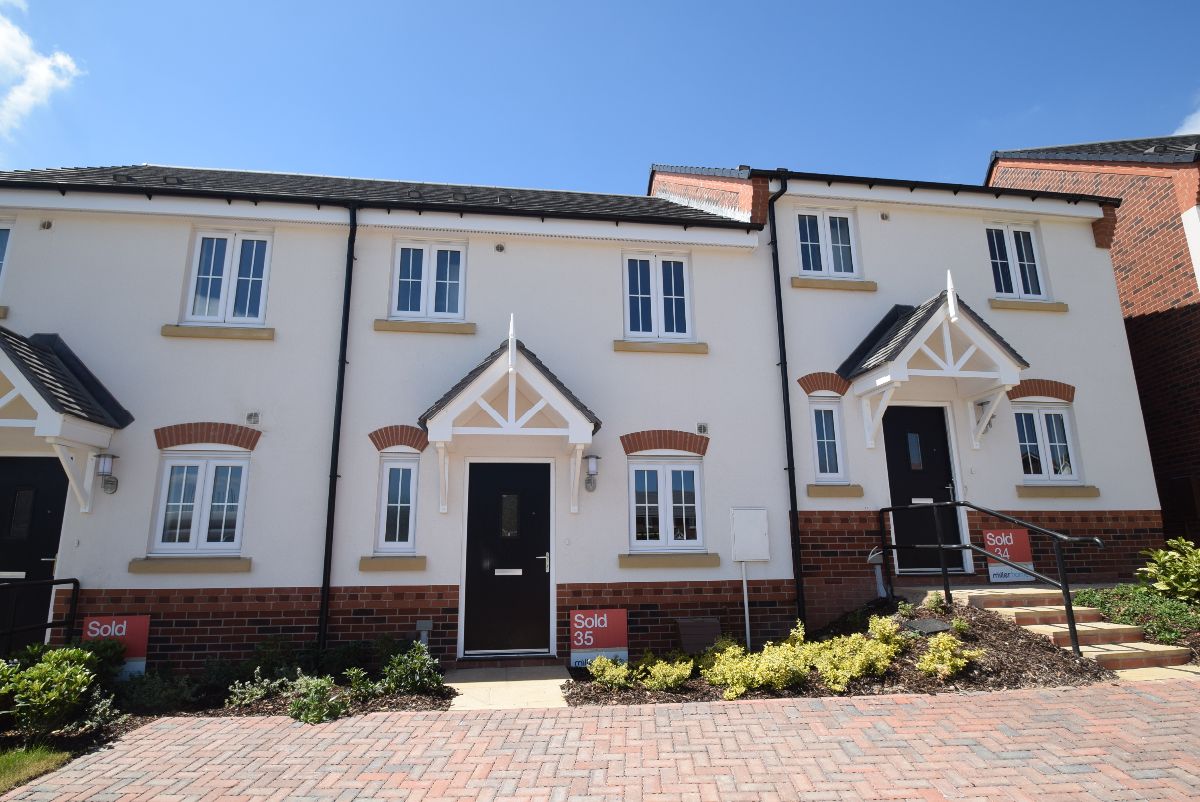 3 bedroom Terraced House To Let