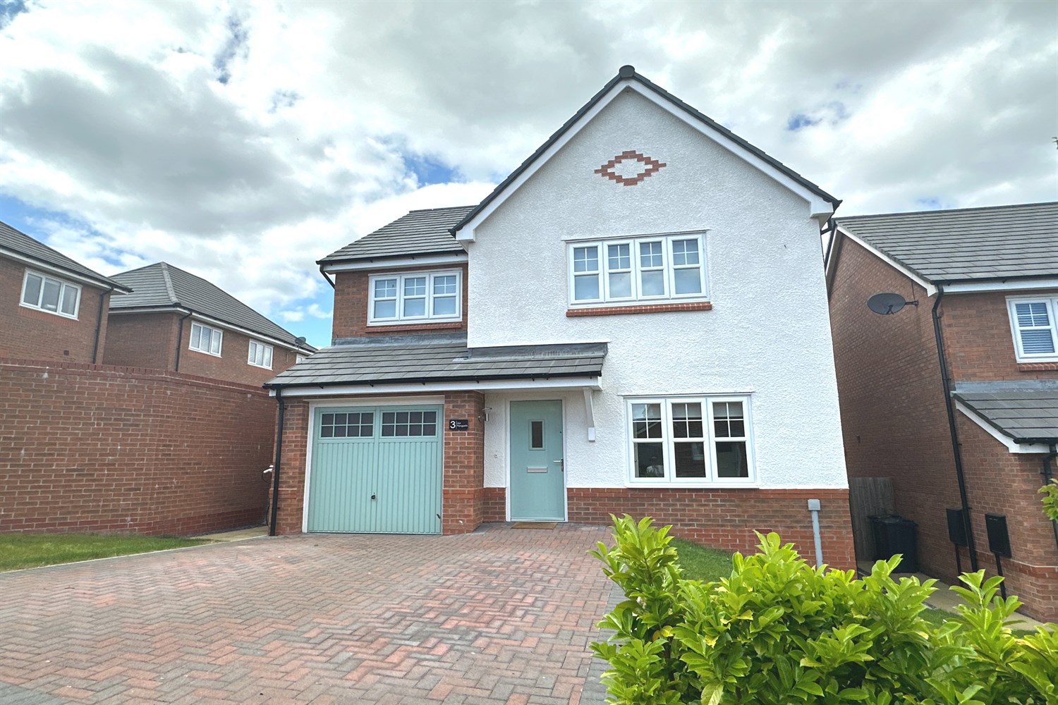4 bedroom House (unspecified) To Let