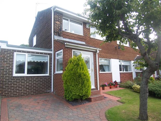 3 bedroom Semi-detached house SSTC