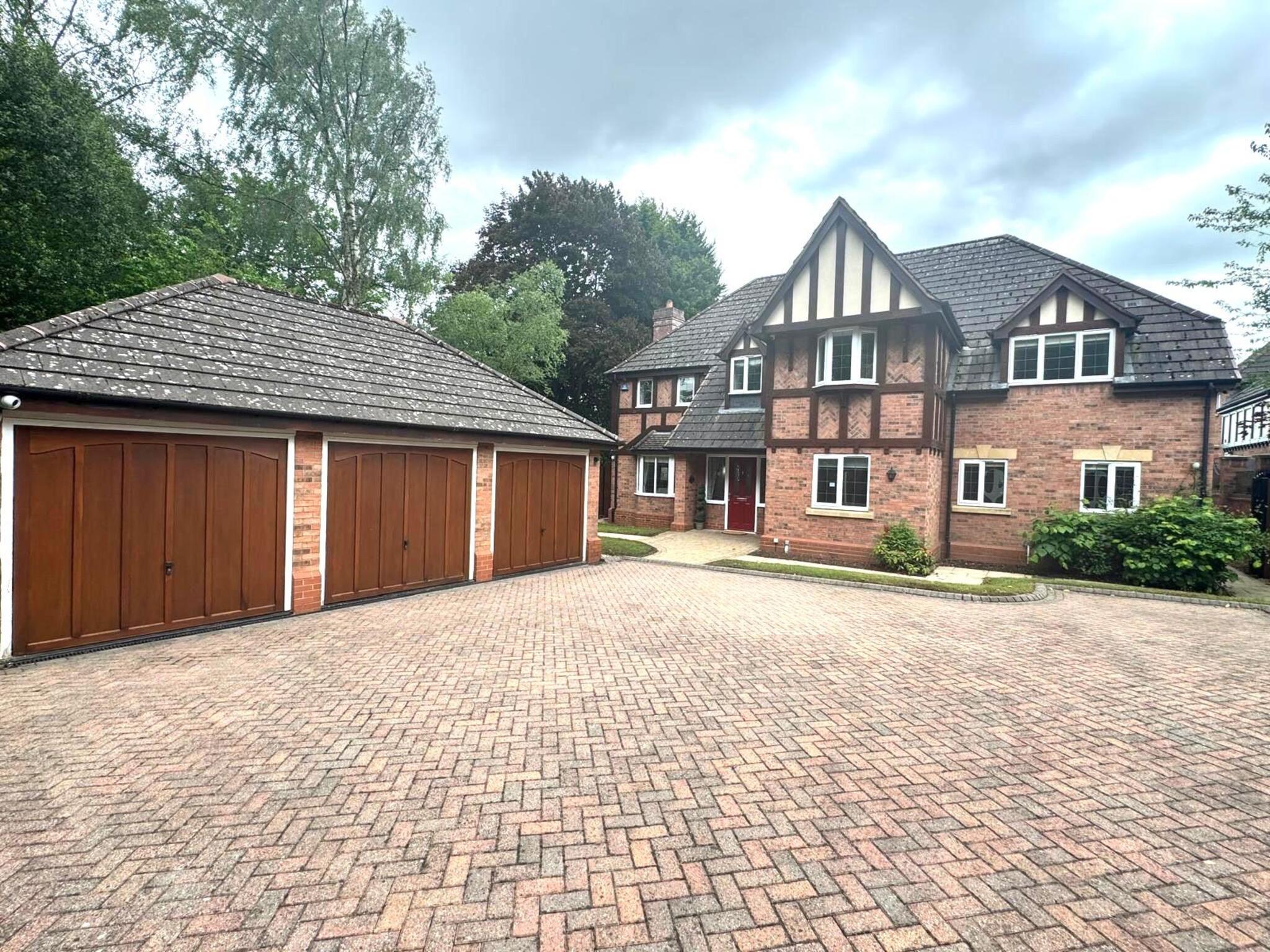 4 bedroom Detached To Let