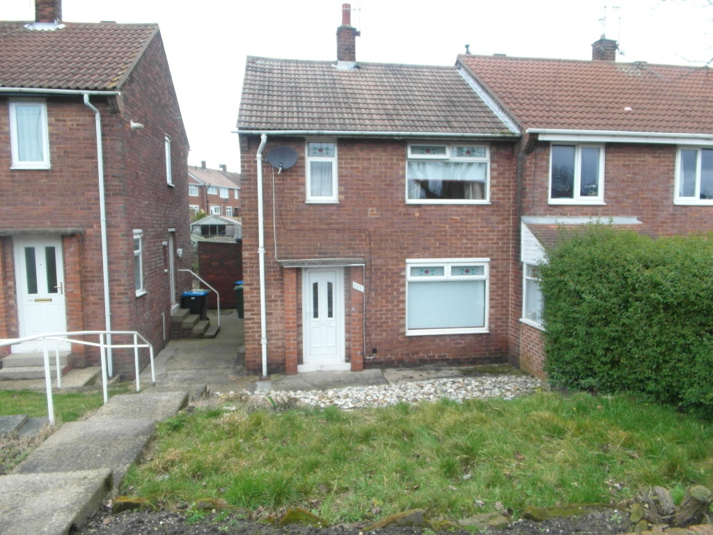 2 bedroom Semi-detached house Let Agreed