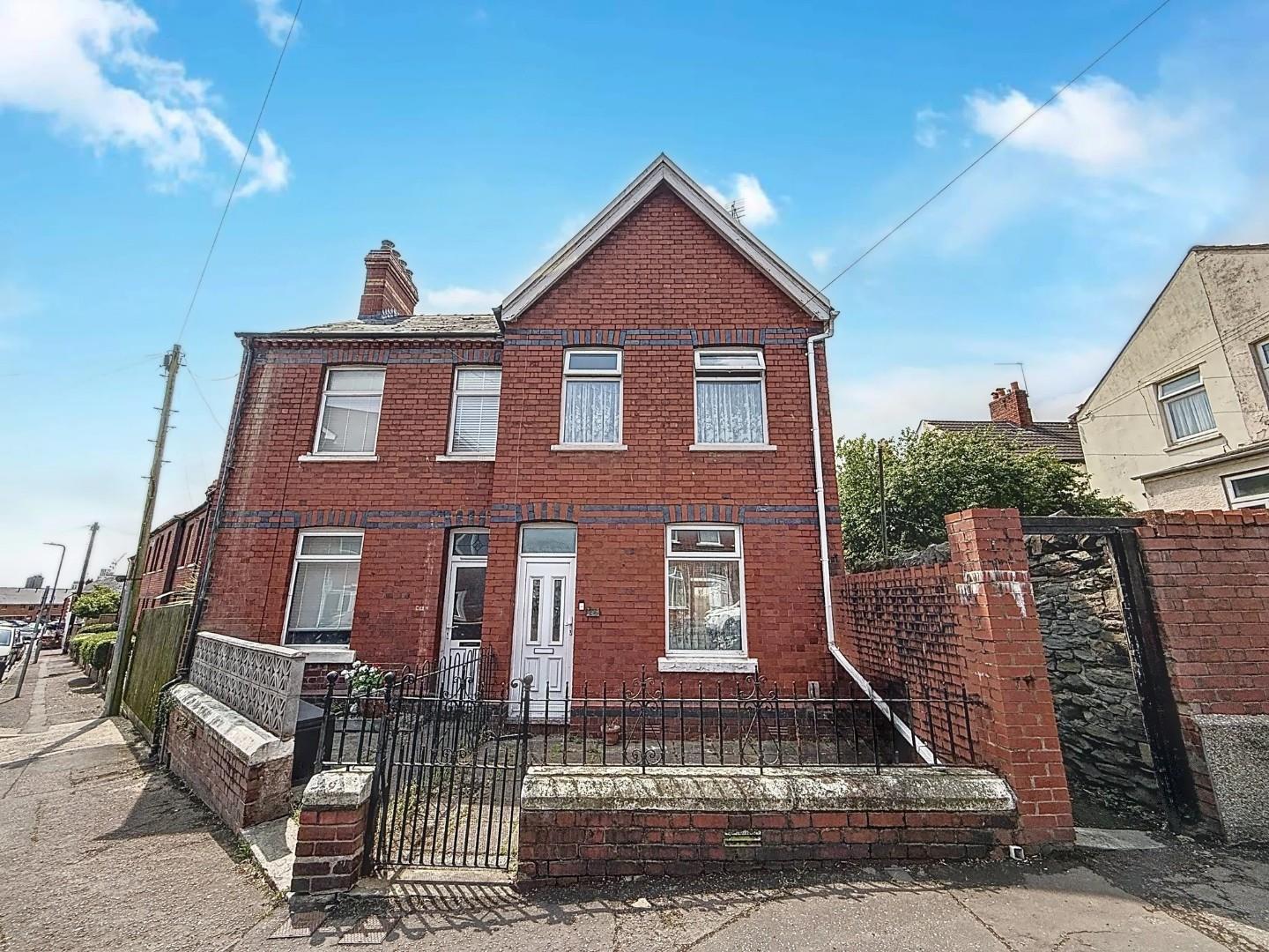 3 bedroom Semi-detached house For Sale