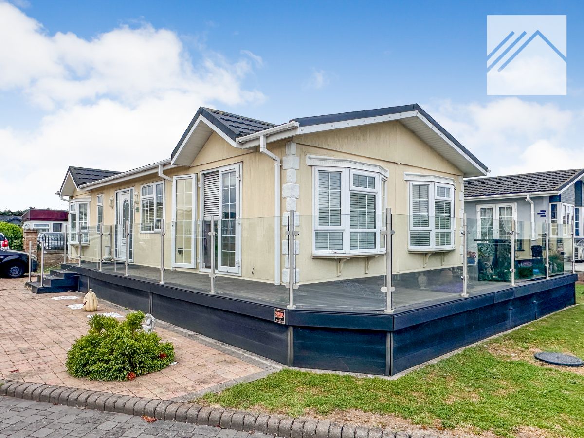 2 bedroom  For Sale