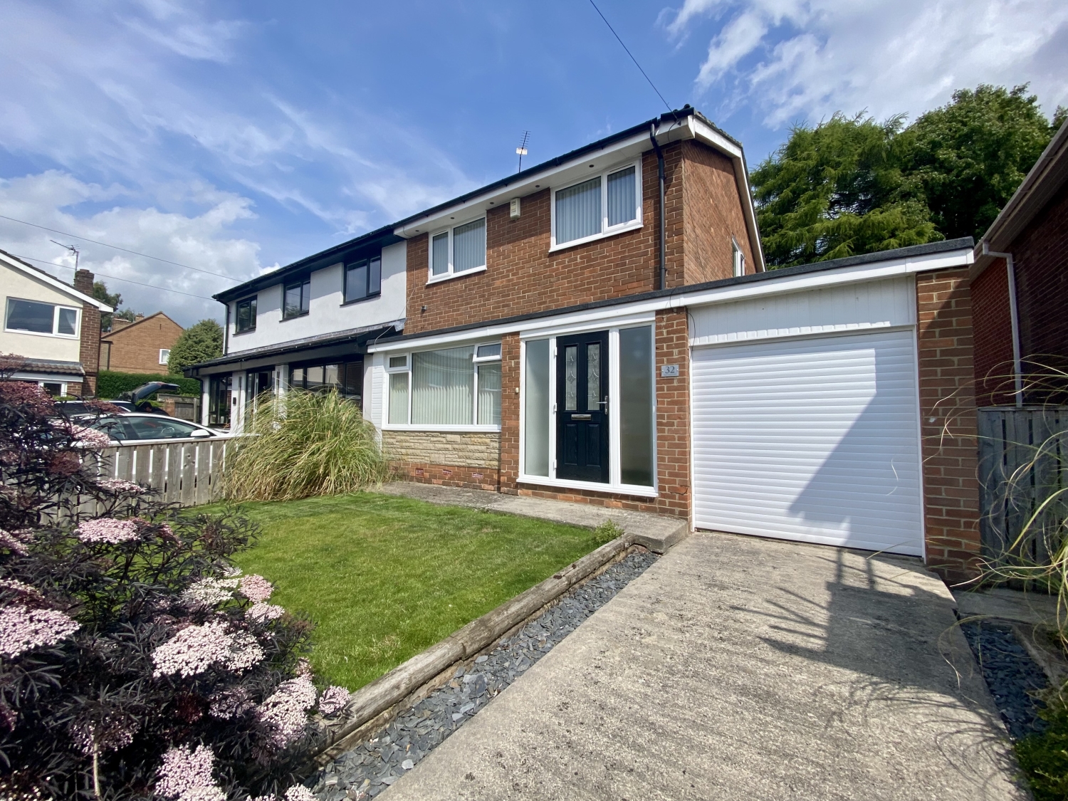 3 bedroom Semi-Detached For Sale