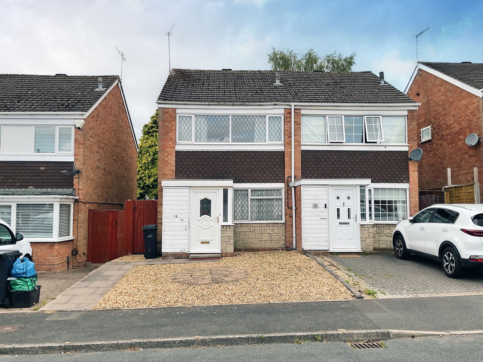 2 bedroom Semi-Detached For Sale
