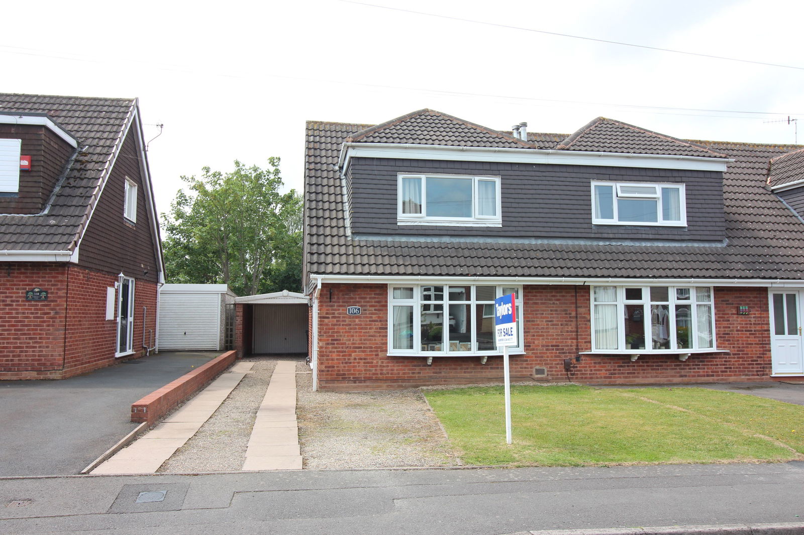3 bedroom Semi-detached house For Sale