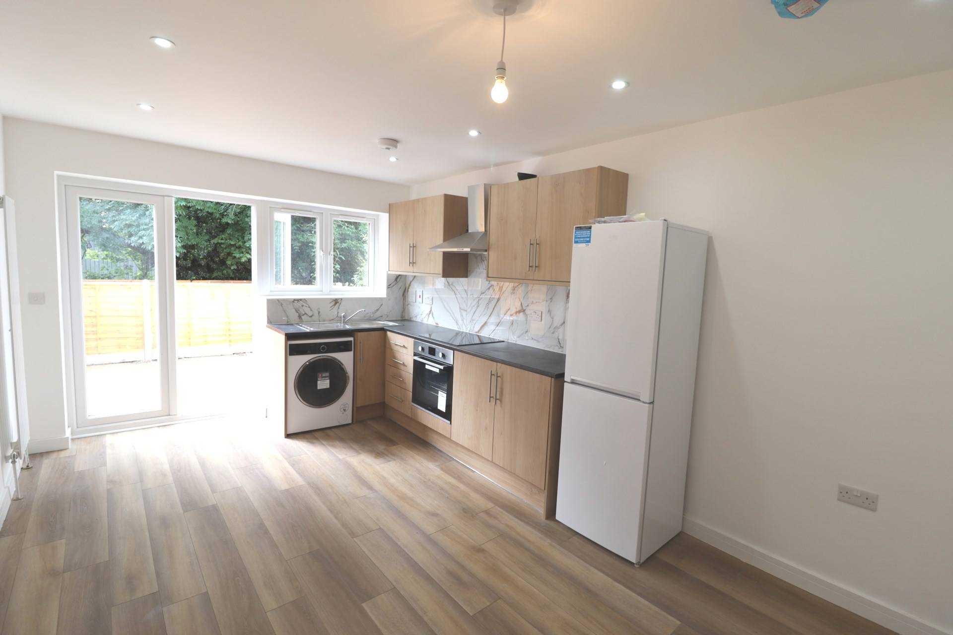 1 bedroom Flat To Let