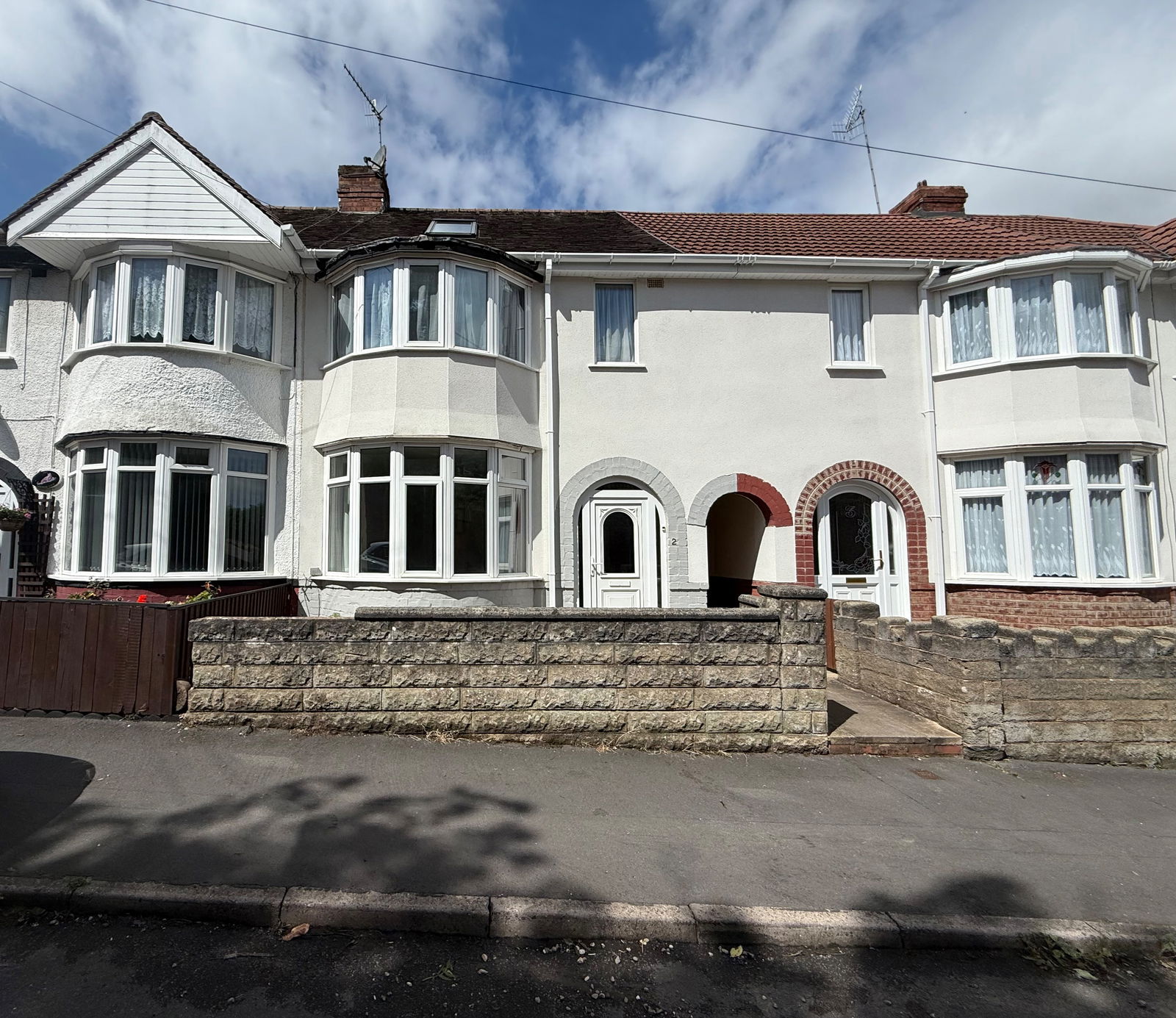 2 bedroom Terraced House Under Offer