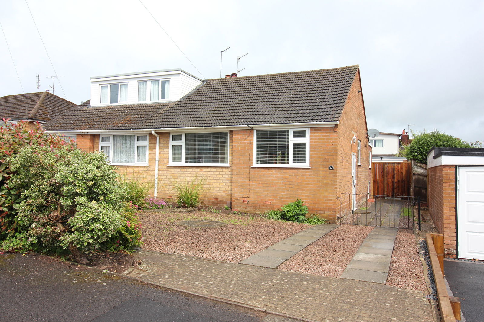 2 bedroom Semi-Detached For Sale