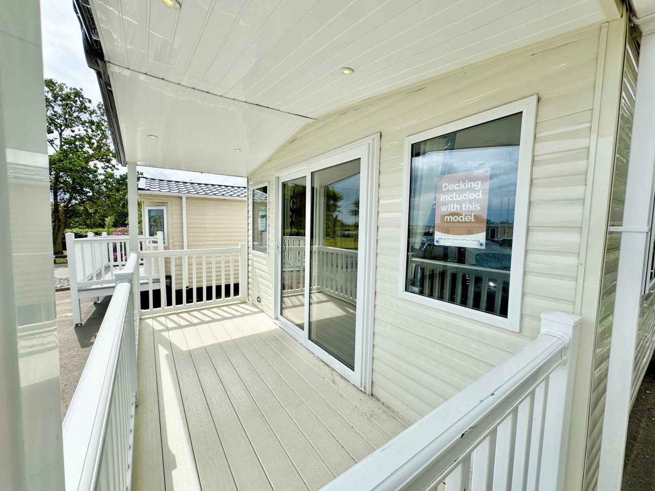2 bedroom  For Sale
