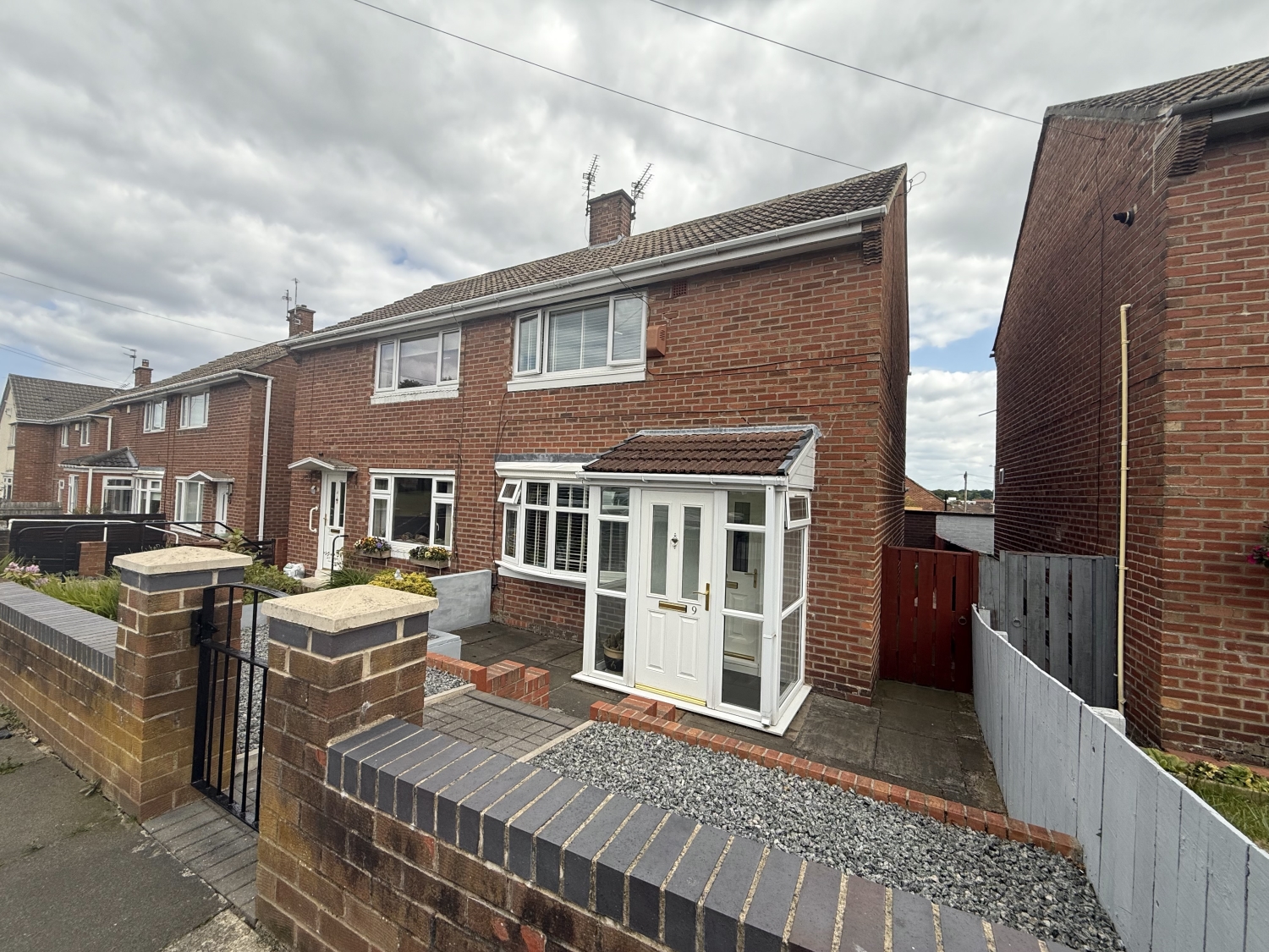 2 bedroom Semi-detached house For Sale