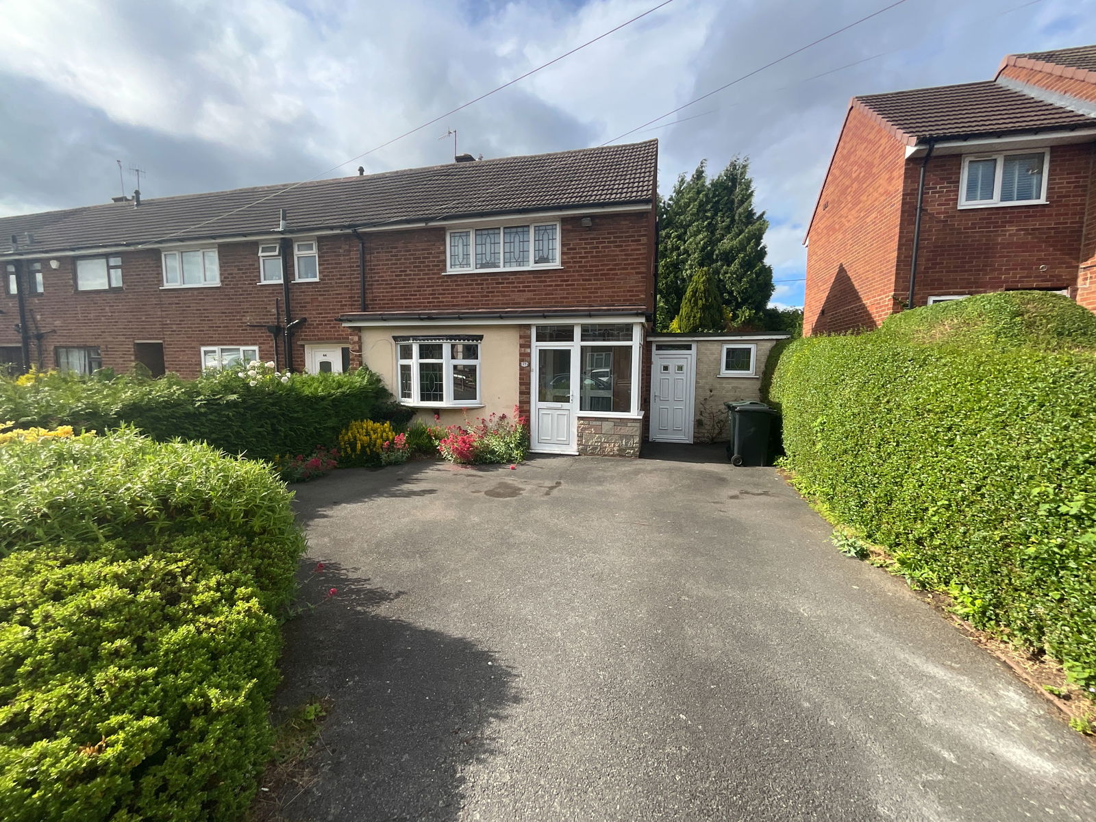 2 bedroom Semi-Detached For Sale