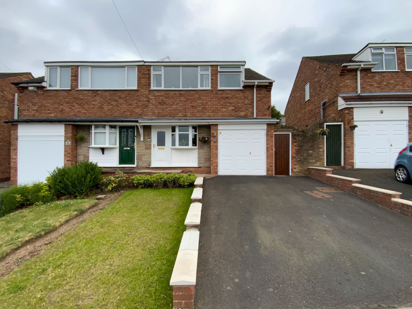 3 bedroom Semi-Detached For Sale