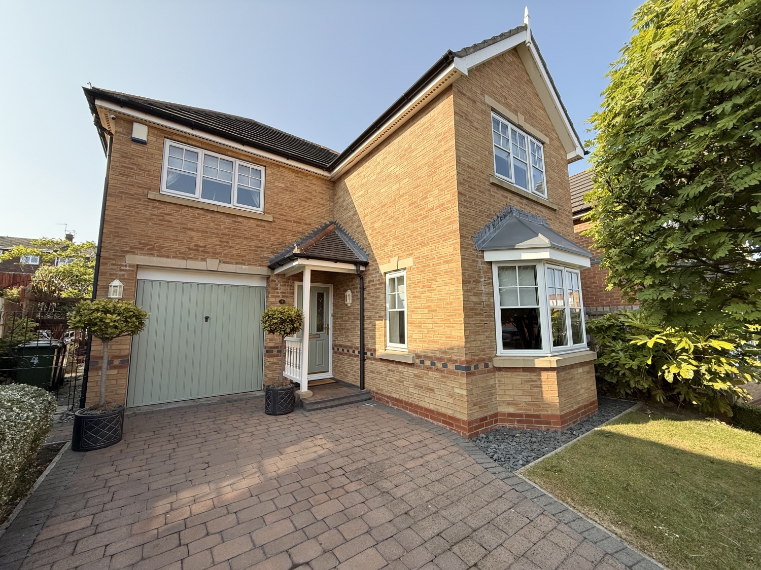 3 bedroom Detached house For Sale