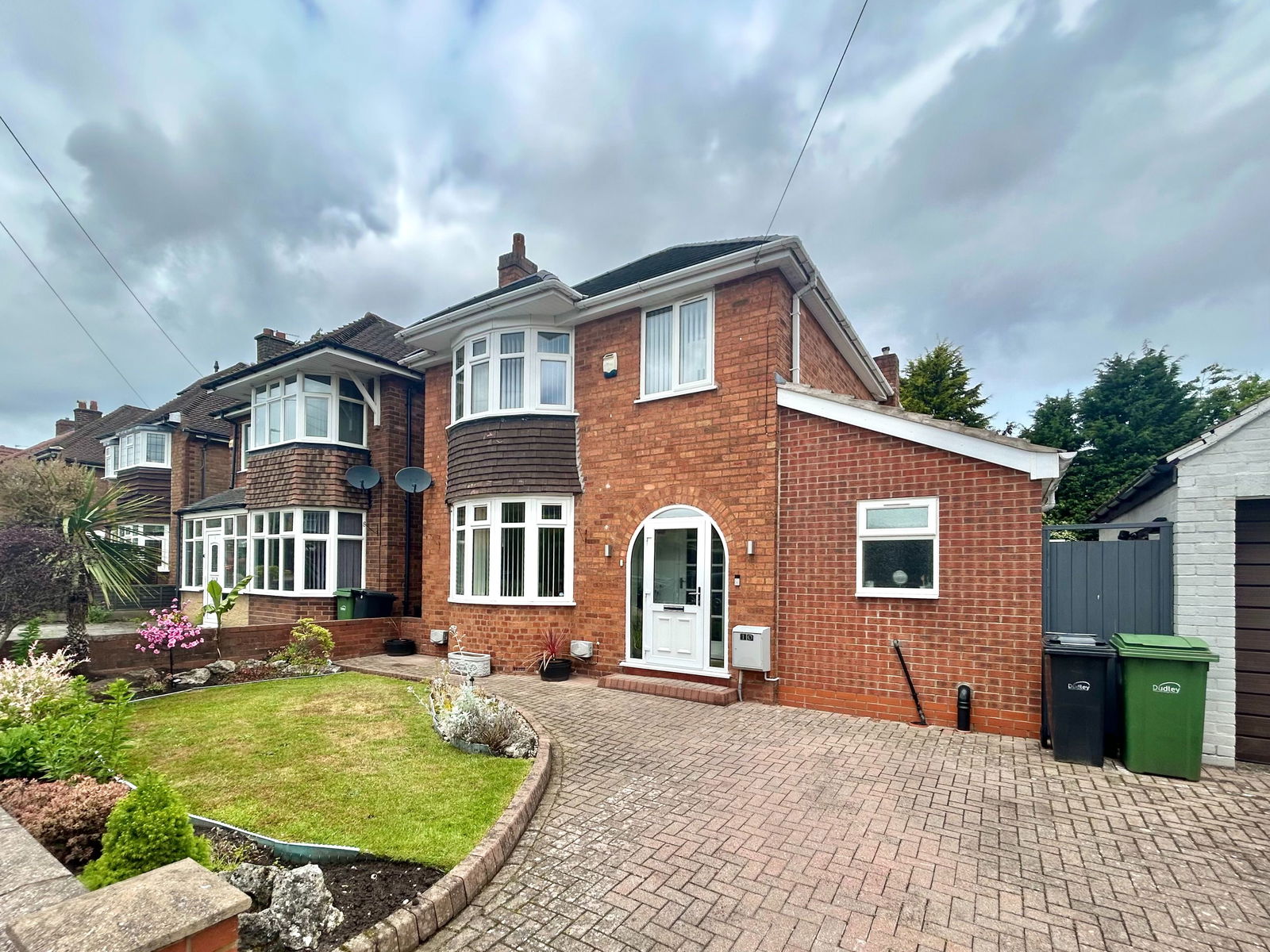 3 bedroom Detached For Sale