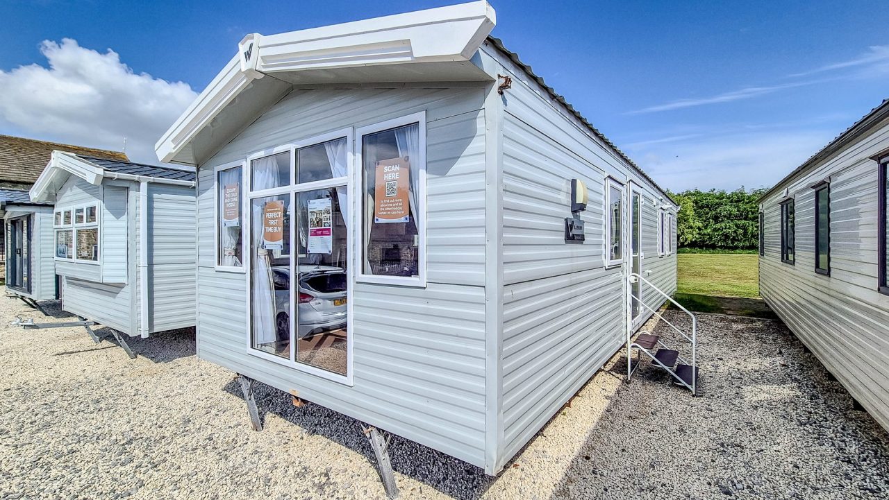 2 bedroom  For Sale