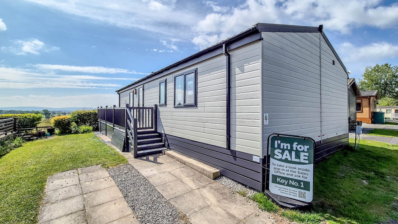 2 bedroom  For Sale