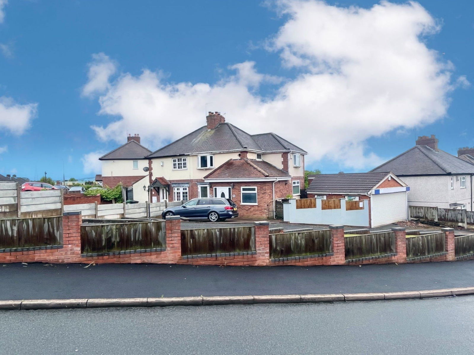 3 bedroom Semi-Detached For Sale