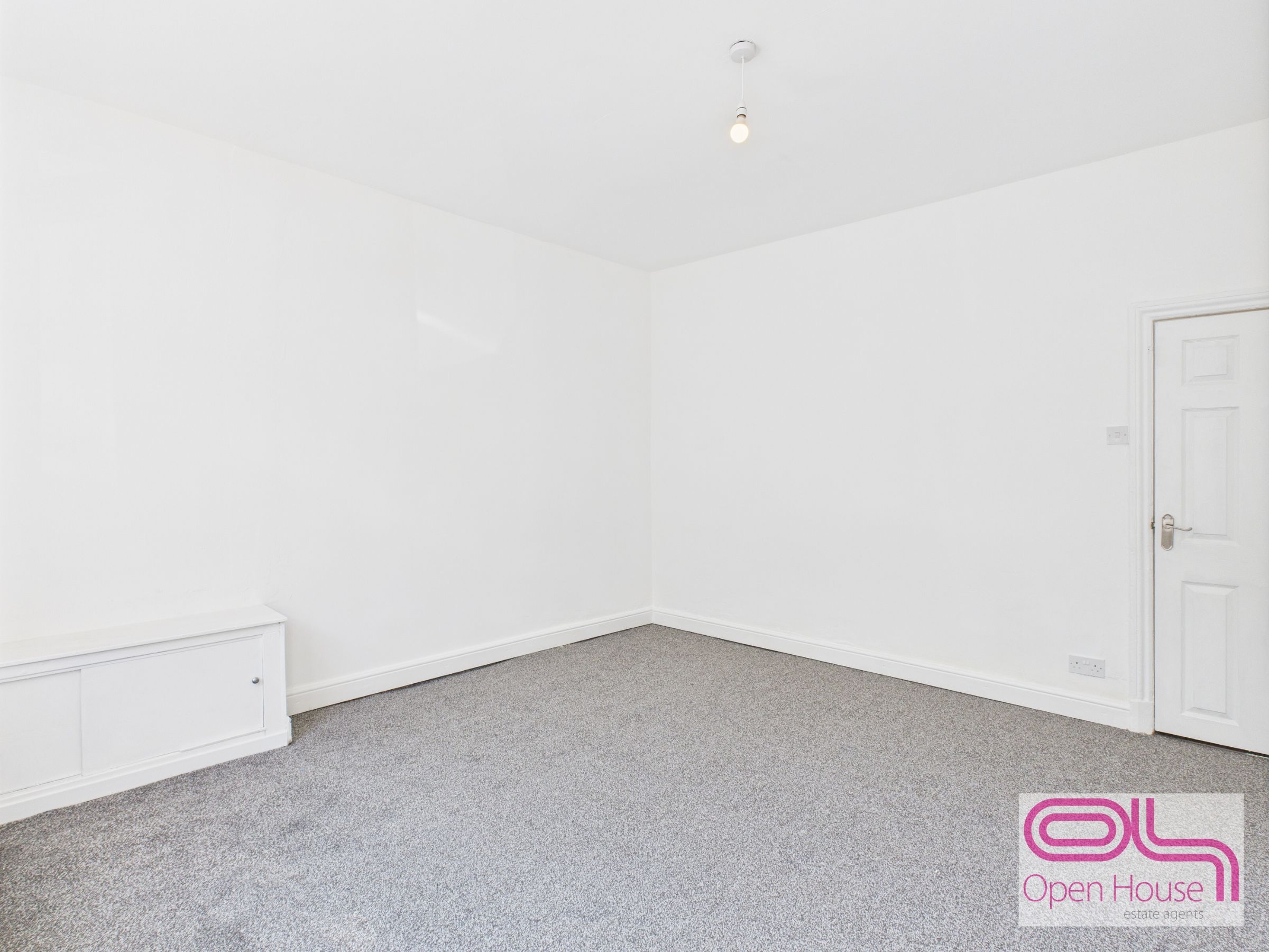 2 bedroom Terraced For Sale