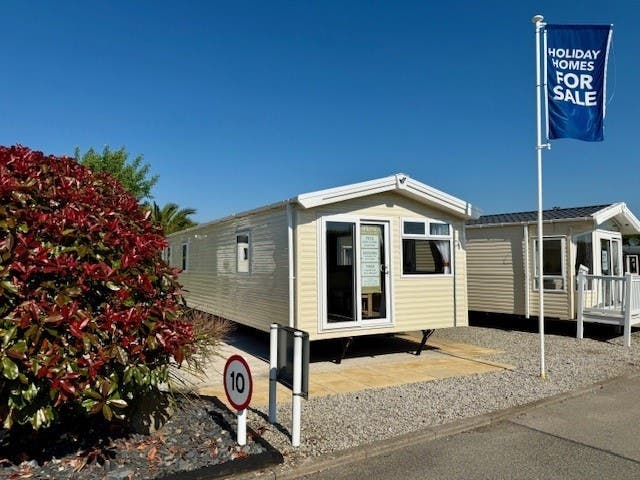 2 bedroom Mobile home For Sale
