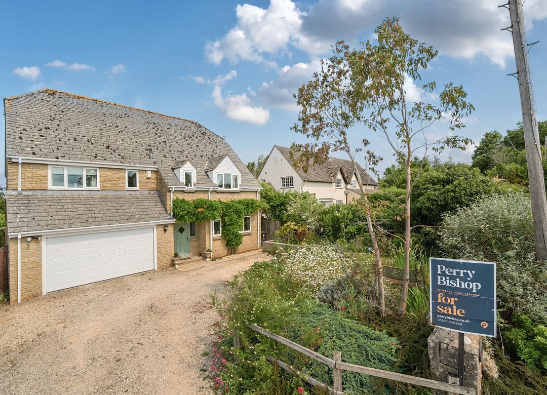 4 bedroom Property For Sale