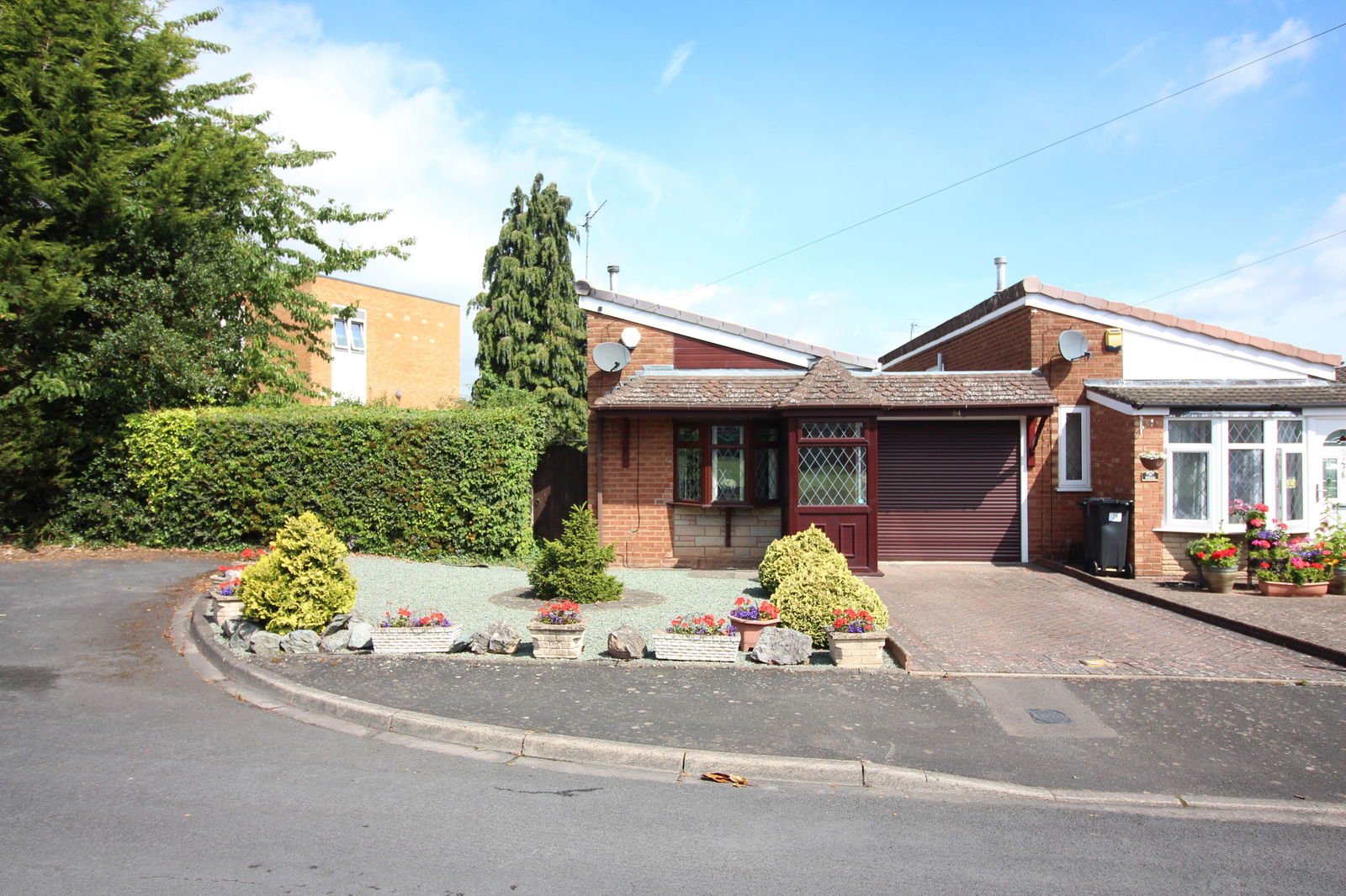 2 bedroom Terraced bungalow Under Offer