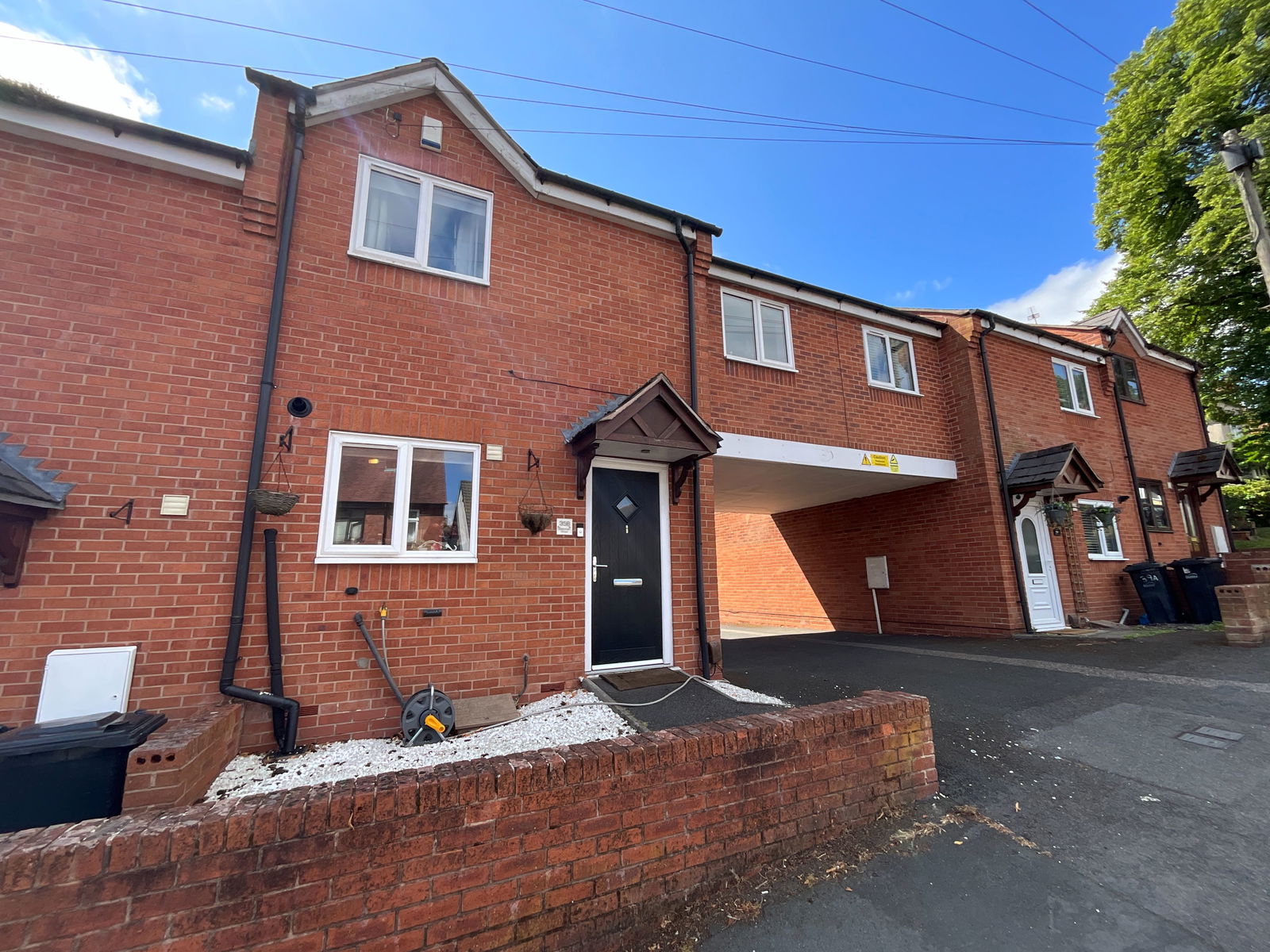 3 bedroom Terraced House Under Offer