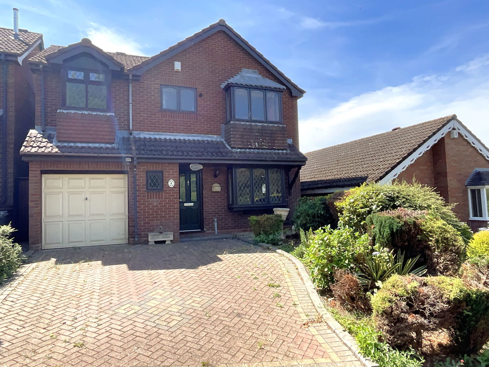 4 bedroom Detached house Under Offer