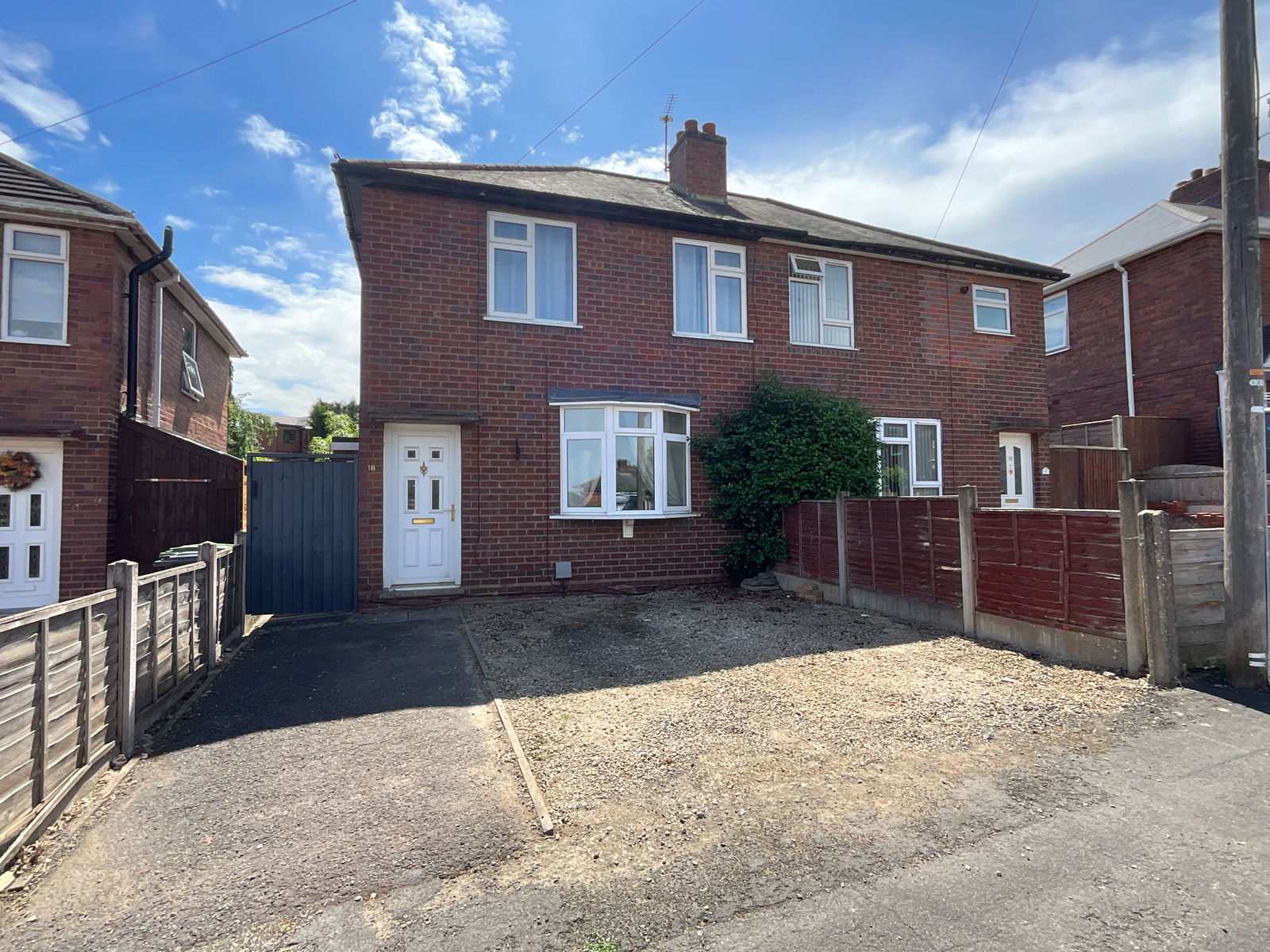 3 bedroom Semi-detached house For Sale