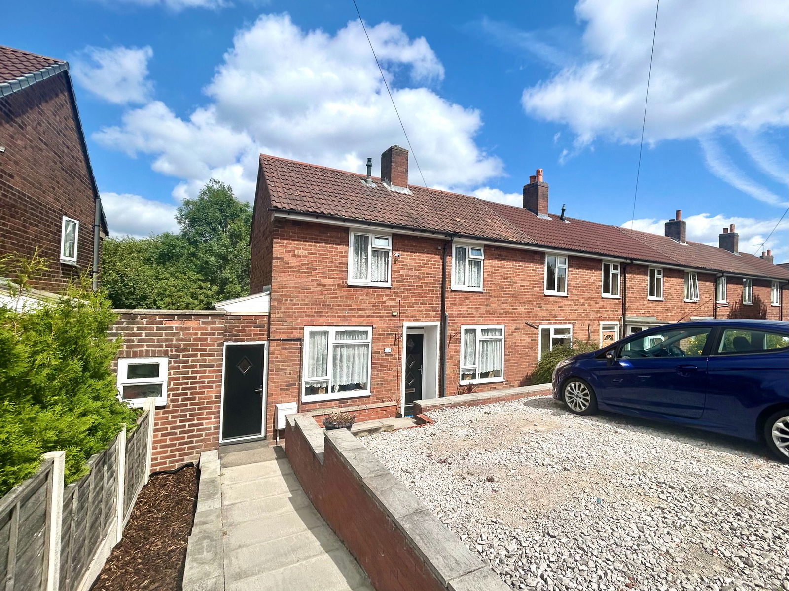 2 bedroom Terraced House Under Offer