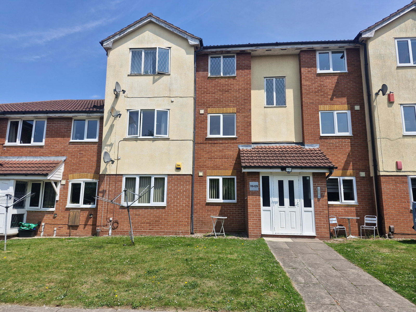 2 bedroom Flat Under Offer
