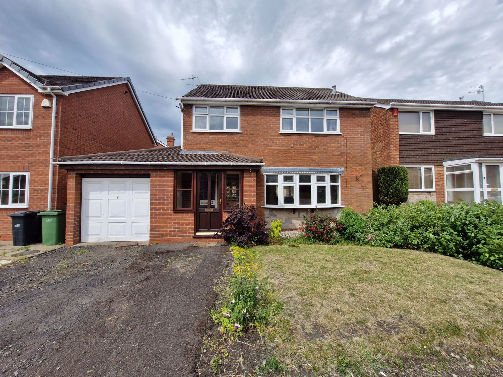 3 bedroom Detached house Under Offer